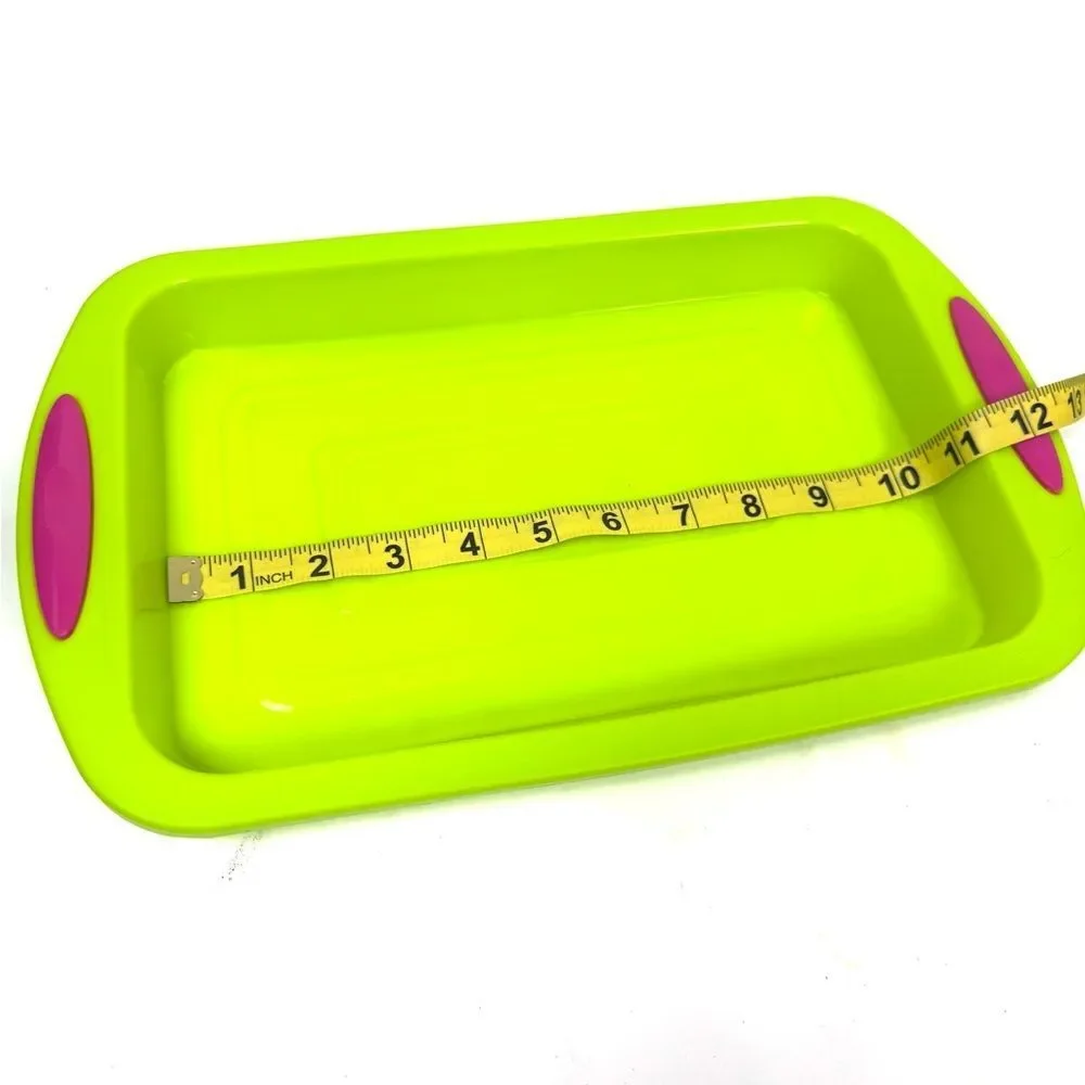Non-Stick Silicone 8-Inch Square Baking Pan NEW